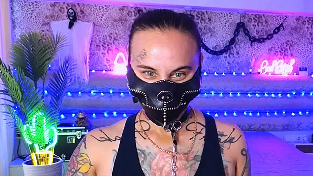 Snapshot of Cool_Freak_ chatting on September 15, 10:45 am Cool Freak online show from September 15, 10:45 am