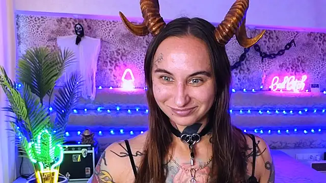 Snapshot of Cool_Freak_ chatting on September 14, 10:35 am Cool Freak online show from September 14, 10:35 am