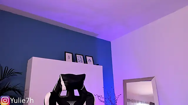  Jessy Moon  online show from September 30, 7:52 pm