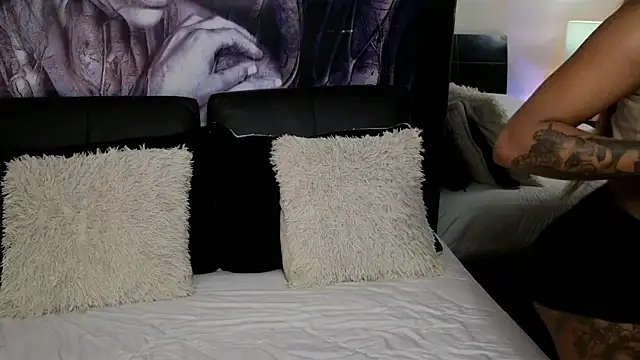 emely brandon online show from November 10, 1:55 am