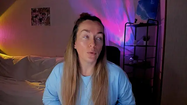 RebeccaMartinez online show from December 5, 7:41 am