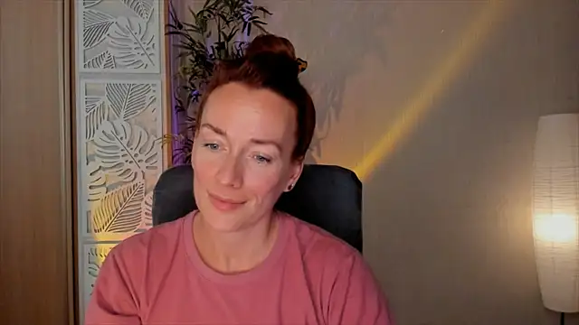 RebeccaMartinez online show from July 19, 11:01 am