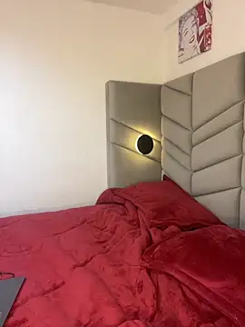 Liamiler01  online show from September 11, 1:44 pm