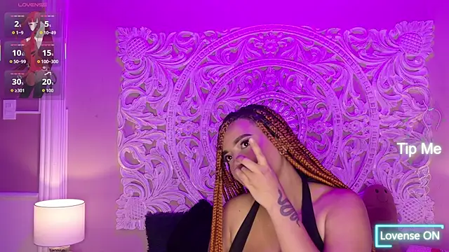 MalaikaBrown online show from April 17, 4:14 am