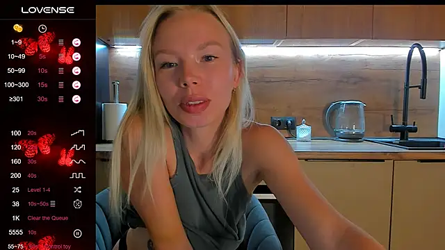 Olivia Bells online show from August 2, 11:08 pm