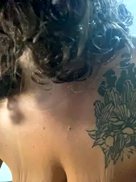 -Marivalda- online show from November 15, 11:55 am