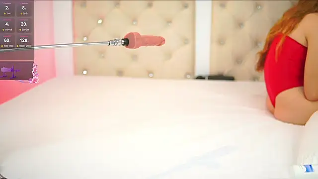 caroline adams  online show from November 18, 10:00 pm