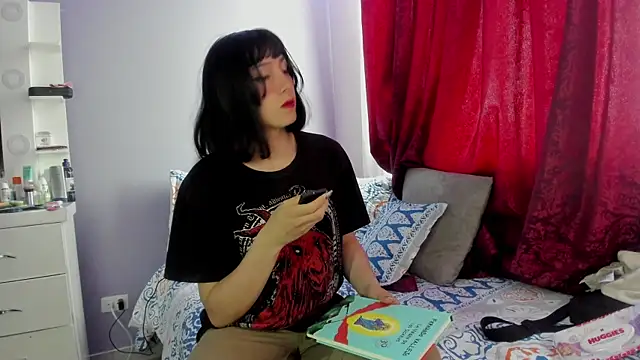 Snapshot of Room312_ chatting on October 13, 5:26 pm Room312  online show from October 13, 5:26 pm