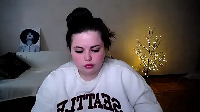 Emily Mo online show from June 15, 10:26 am