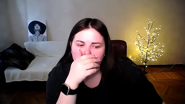 Emily Mo online show from June 20, 6:17 am