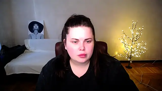 Emily Mo online show from June 21, 6:28 am