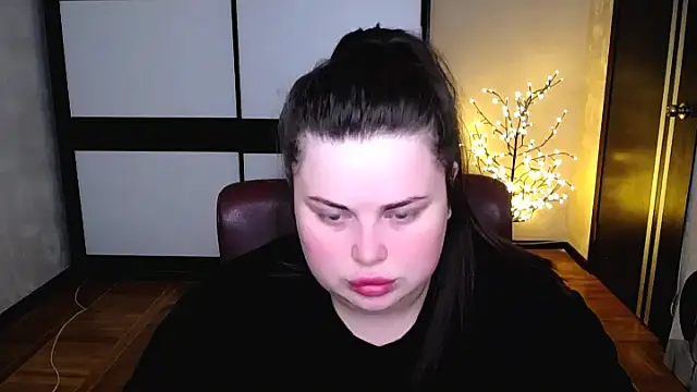 Emily Mo online show from July 3, 6:52 am