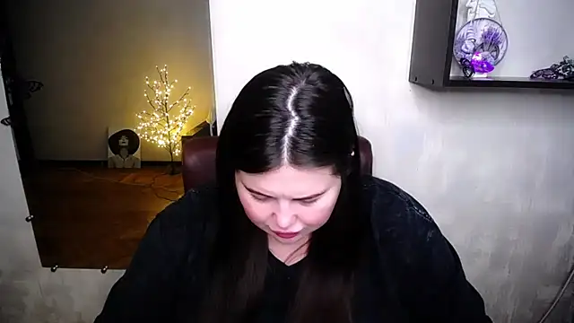 Emily Mo online show from June 27, 6:25 am