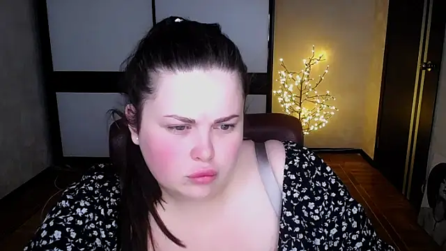 Emily Mo online show from July 19, 5:42 am