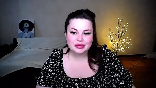 Emily Mo online show from June 14, 5:52 am