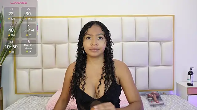 Anais aradia online show from December 14, 8:47 pm