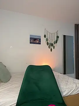 Your Honeey online show from September 19, 1:26 am