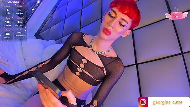 Snapshot of GeorginaCute_ chatting on October 6, 1:17 pm GeorginaCute online show from October 6, 1:17 pm