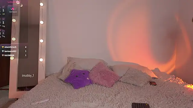 im abby  online show from December 5, 2:22 am