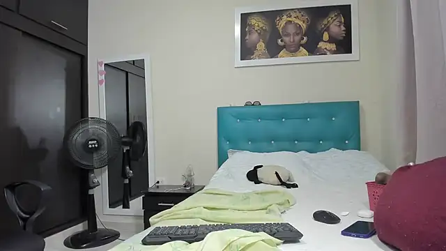 megan-hotxx online show from September 15, 4:10 am