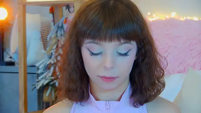 ElisabethDavis online show from November 28, 3:15 pm