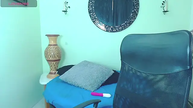 Snapshot of Sofia_Franco_ chatting on September 27, 7:43 pm Sofia Franco online show from September 27, 7:43 pm