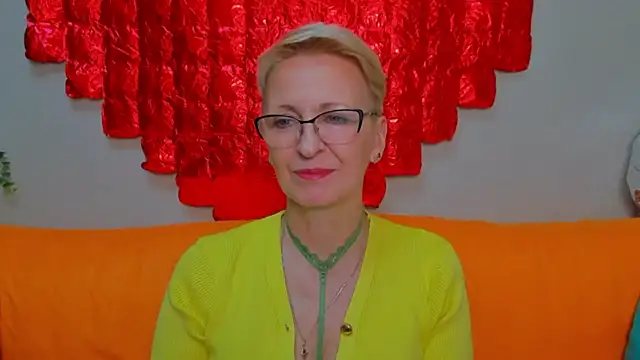 iamyourdream89 online show from February 7, 4:44 pm