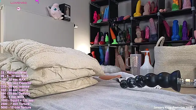 hayleex x online show from January 18, 12:01 pm