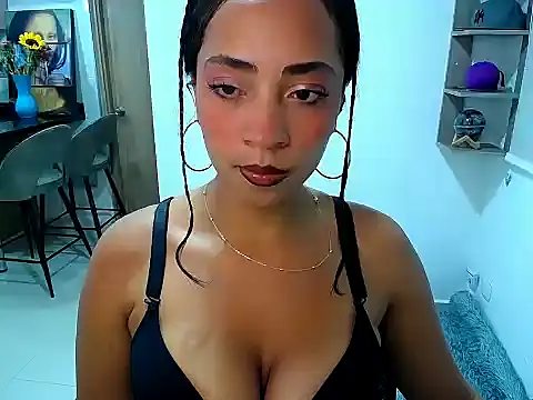 Danna Ross  online show from October 29, 1:21 am