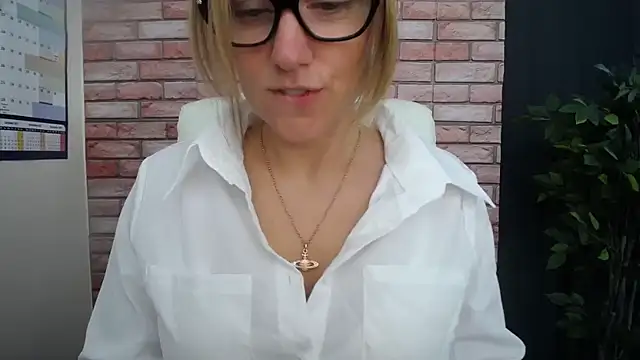 HarleyRebz online show from September 29, 7:13 am