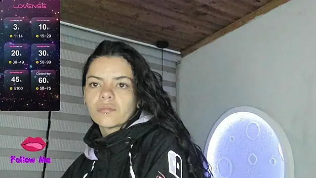natasha logan  online show from June 12, 4:31 am
