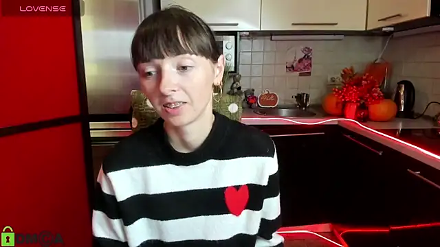 TayanaJons online show from November 10, 7:58 am