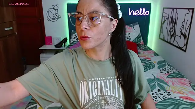 Snapshot of antonella_sweet33 chatting on October 12, 9:28 pm antonella sweet33 online show from October 12, 9:28 pm