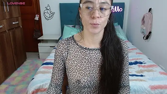 antonella sweet33 online show from May 30, 9:33 pm