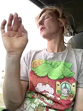 GoldenFlameGoddess online show from September 19, 12:09 am