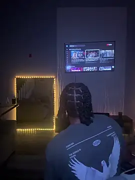 UrSyre online show from November 6, 10:59 pm