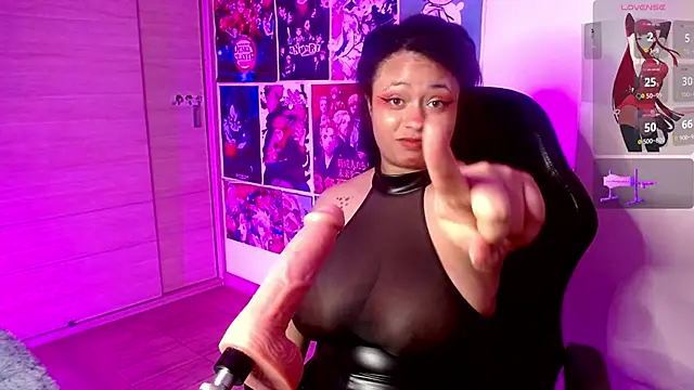 Emmachan19 online show from November 9, 8:10 am