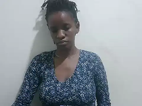 prettybeee online show from December 3, 10:45 pm