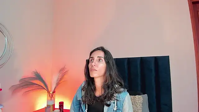 Nina Cavaali online show from October 24, 6:37 pm