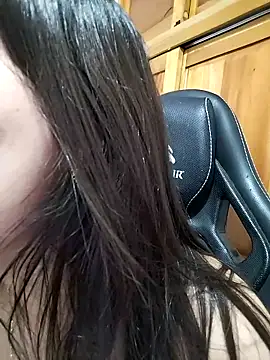 Snapshot of Mia_Hampton chatting on October 30, 12:46 am Mia Hampton online show from October 30, 12:46 am