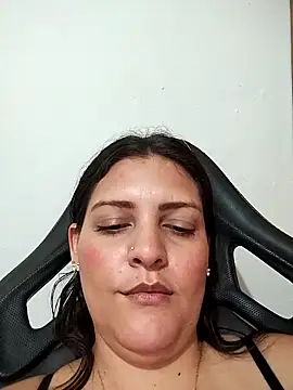 Snapshot of Mia_Hampton chatting on September 21, 9:57 pm Mia Hampton online show from September 21, 9:57 pm