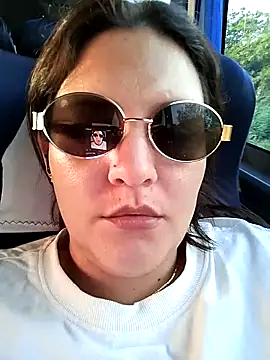 Snapshot of Mia_Hampton chatting on October 5, 10:15 pm Mia Hampton online show from October 5, 10:15 pm