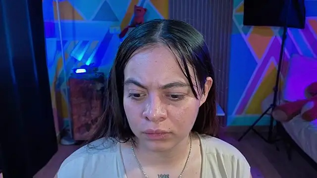 Cuttiealice online show from October 14, 1:14 pm