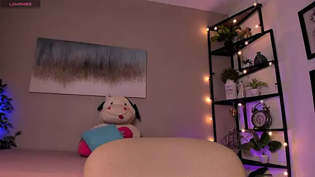 peachbrii online show from April 9, 12:32 pm