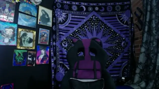 Yourmadame P online show from October 29, 12:04 am