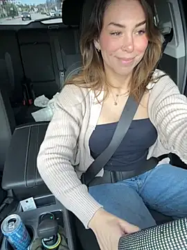 LeaGambit   online show from February 20, 4:30 pm