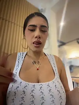 clarachanelricek online show from October 27, 7:08 pm