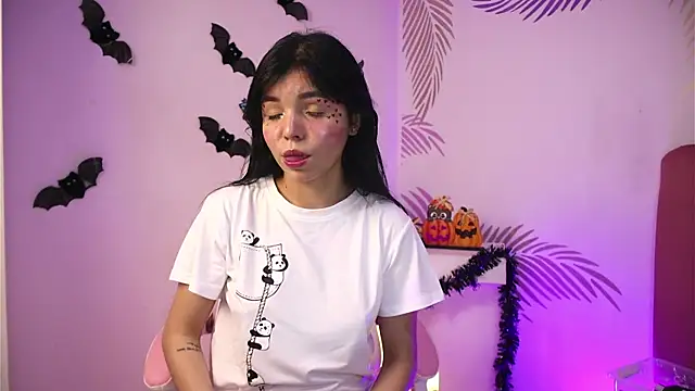 dianebleu online show from October 28, 4:18 am