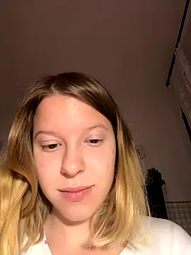 kimczii online show from September 26, 9:01 pm