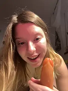 kimczii online show from March 5, 7:37 am